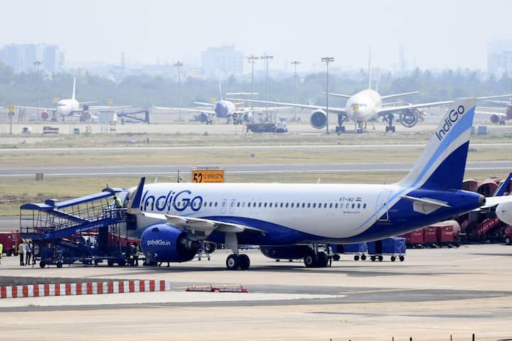 Mobile Phone Catches Fire Midair On Indigo's Assam-Delhi Flight, Crew Extinguishes It Later Mobile Phone Catches Fire Midair On Indigo's Assam-Delhi Flight, Officials Say No One Injured
