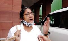 Nandigram: দলের বৈঠকে যোগ দিতে গিয়ে তৃণমূল কর্মীদেরই বিক্ষোভের মুখে সাংসদ দোলা সেন। Bangla News