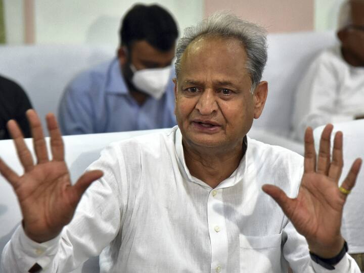Rajasthan New Gopalan Rules: राजस्थान में शहरी क्षेत्र में गोवंश रखने के लिए नए नियम, जुर्माने से बचने के लिए जान लें जरूरी बातें