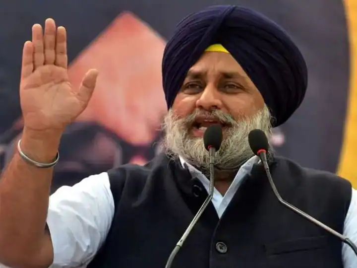 Punjab Politics: सुखबीर सिंह बादल ने सीएम भगवंत मान पर साधा निशाना, मुख्यमंत्री अरविंद केजरीवाल पर भी लगाया बड़ा आरोप
