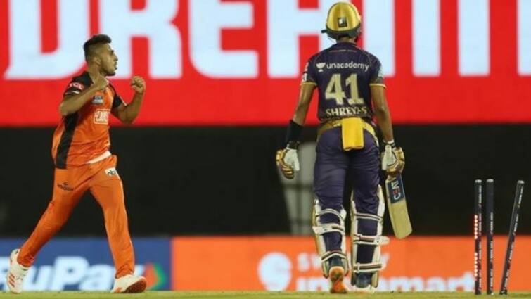 KKR vs SRH, IPL 2022: Umran Malik Yorker Bowling at speed 150 Dismisses Shreyas Iyer Watch Video Umran Malik Yorker: উমরানের দেড়শো কিমি গতিতে বল ভেঙে দিল শ্রেয়সের স্ট্যাম্প, উচ্ছ্বাসে মাতলেন স্টেইনও