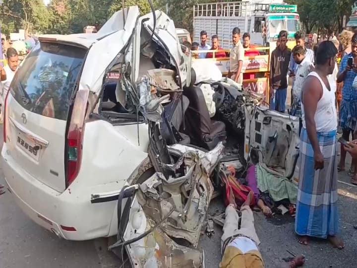 Thiruvannamalai: Two persons were killed when a car collided with a lorry at the Kiriwalapatha junction திருவண்ணாமலை: கிரிவலப்பாதை சந்திப்பில் காரும் லாரியும் மோதிய விபத்தில் 2 பேர் உயிரிழப்பு