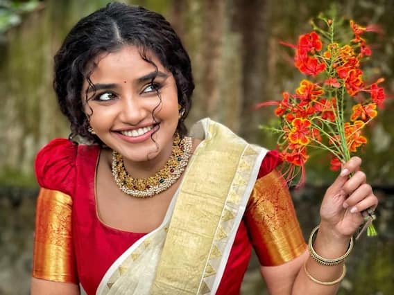 Anupama Parameswaran: ఇలా అనుపమను చూస్తే దేవదాసైనా కాళిదాసు అవ్వాల్సిందే Anupama Parameswaran: ఇలా అనుపమను చూస్తే దేవదాసైనా కాళిదాసు అవ్వాల్సిందే