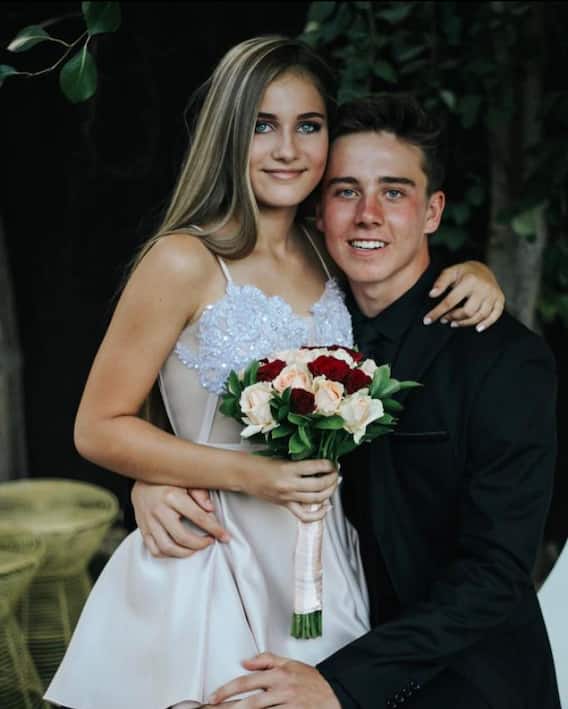 Dewald Brevis Girlfriend Pic: 'Junior de Villiers' girlfriend is very beautiful, actresses will fade in front of their beauty, see photo