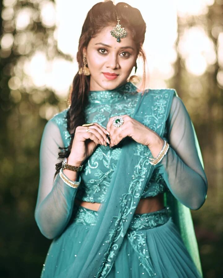 కార్తీక దీపం హిమ (కీర్తి కేశవ్ భట్) (Image Credit: Keerthi Keshav Bhat / Instagram)
