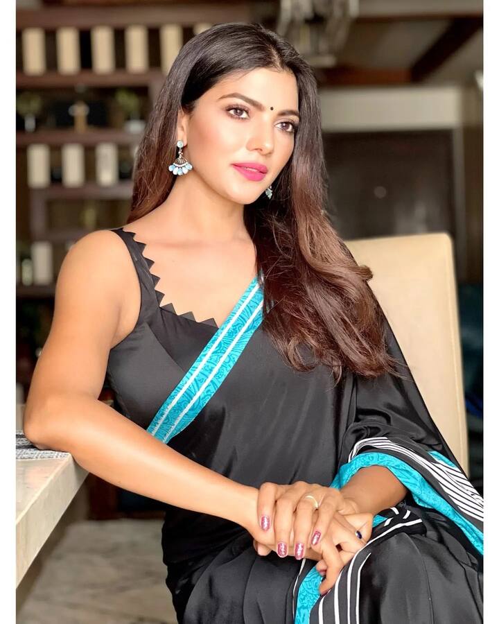 ఎప్పటికప్పుడు బ్యూటిఫుల్ ఫొటోస్ పోస్ట్ చేస్తూ అభిమానులను అలరిస్తోంది