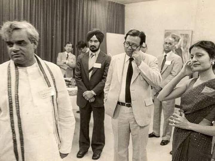 Union Minister Hardeep Singh Puri Shares Throwback Images With Former PMs Morarji Desai Atal Bihari Vajpayee 'Witnessed Many Momentous Events': Minister Hardeep Puri Shares Throwback Images With Former PMs