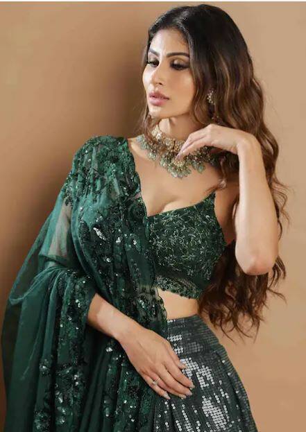 ਮੌਨੀ ਰਾਏ ਨੇ ਹਰੇ ਲਹਿੰਗੇ 'ਚ ਢਾਹਿਆ ਕਹਿਰ