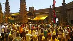 Jejuri Photo : जेजुरीच्या खंडोबाची चैत्र पौर्णिमेनिमित्त दवणा पूजा