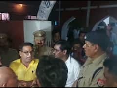 Fatehpur: फतेहपुर में धर्मांतरण का मामला आने पर VHP ने जमकर किया हंगामा, 55 को हिरासत में लेकर की गई बड़ी कार्रवाई