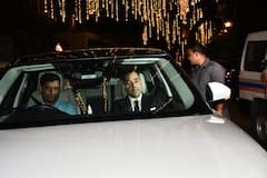 Ranbir Alia Reception: রণবীর-আলিয়ার রিসেপশন পার্টিতে মেয়ে-জামাইয়ের সঙ্গে এলেন নীতু, দেখুন ছবি