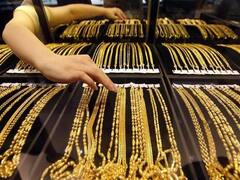 Gold, Silver Price : ரூ.40 ஆயிரத்திற்கு மேலே தொடரும் தங்கம் விலை..! இன்று இதுதான் நிலவரம்!