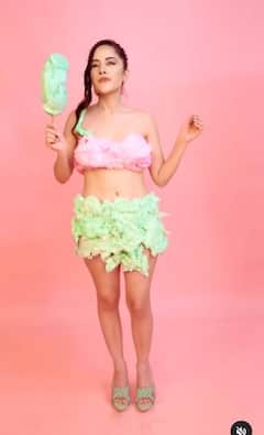 Urffi: उर्फीने केली हद्द पार; घातला कॉटन कँडीने बनलेला ड्रेस!