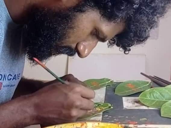 Photo: Hanuman Jayanti 2022: The artist of Devgarh drew Hanuman's picture on the cotton page!