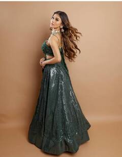 ਮੌਨੀ ਰਾਏ ਨੇ ਹਰੇ ਲਹਿੰਗੇ 'ਚ ਢਾਹਿਆ ਕਹਿਰ , ਸ਼ੇਅਰ ਕੀਤੀਆਂ ਖ਼ੂਬਸੂਰਤ ਤਸਵੀਰਾਂ