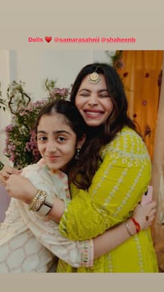 INSIDE PICS From Ranbir-Alia's Mehendi Ceremony Featuring The Kapoors