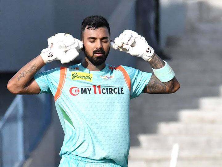 ipl 2022 lucknow super giants captain kl rahul fined 20 percent of match fee against rcb IPL 2022 : सामना तर गेलाच... लखनौच्या कर्णधाराला आर्थिक भुर्दंड, एका खेळाडूलाही फटकारले