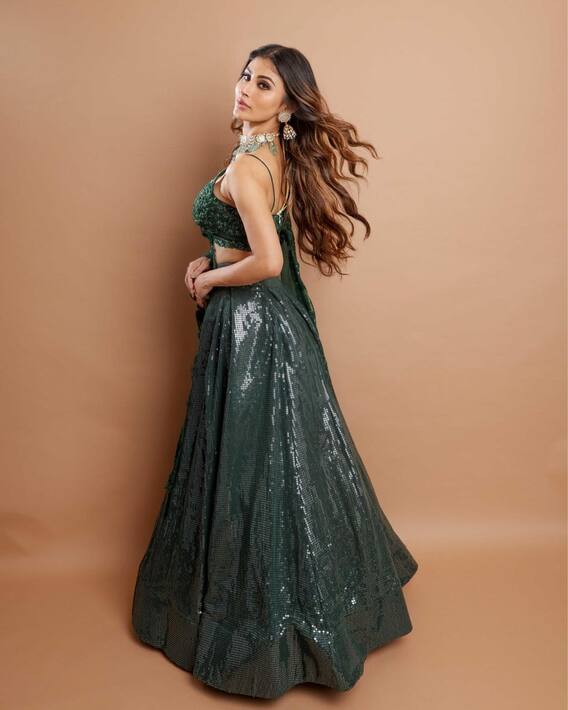 Mouni Roy: Mouni Roy's Royal Guess, See New Photoshoot