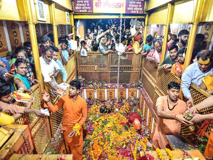 Bade Hanuman temple witnesses scores of devotees on the occasion of Chaiti Purnima and Lord Hanuman Jayanti festival, in Prayagraj, Saturday, April, 16, 2022. (PTI Photo)