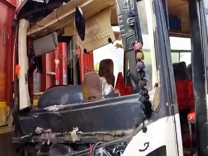 Jehanabad Accident: Bus full of processions collides with truck many injured accident while going to Nalanda ann Jehanabad Accident: बारातियों से भरी बस ट्रक से टकराई, आधा दर्जन से अधिक लोग जख्मी, नालंदा जाने के दौरान हुआ हादसा