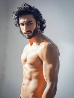 શર્ટલેસ તસવીરોમાં જોવા મળી રણવીર સિંહની કિલર બોડી, જુઓ Photos