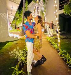 ਪਤੀ ਨਾਲ ਹੱਥ 'ਚ ਹੱਥ ਪਾ ਲੰਡਨ ਦੀਆਂ ਸੜਕਾਂ 'ਤੇ ਘੁੰਮਦੀ ਦਿਖੀ Sargun Mehta, ਤਸਵੀਰਾਂ 'ਚ ਦਿਖਿਆ ਰੌਮਾਂਟਿਕ ਅੰਦਾਜ਼