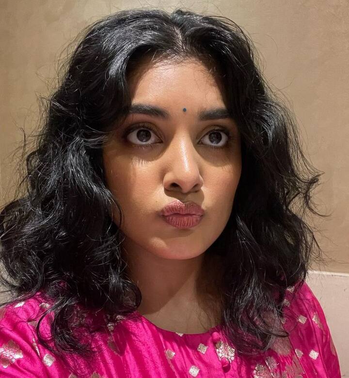 అందులో నివేదా చాలా క్యూట్ గా ఉంది. (Photo Courtesy: Nivetha Thomas Instagram)