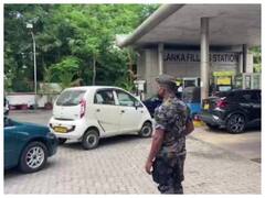 Shri Lanka Crisis: श्रीलंका में कभी भी थम सकते हैं गाड़ियों के पहिये, पीएम विक्रमसिंघे ने कहा- देश में बचा है सिर्फ एक दिन का पेट्रोल