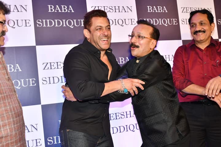 आपको बता दें कि बाबा सिद्दीकी मुंबई कांग्रेस के सीनियर वाइज़ प्रेज़िडेंट हैं. वो पूर्व विघायक और महाराष्ट्र सरकार में राज्यमंत्री रह चुके हैं. (तस्वीर: मानव मंगलानी)