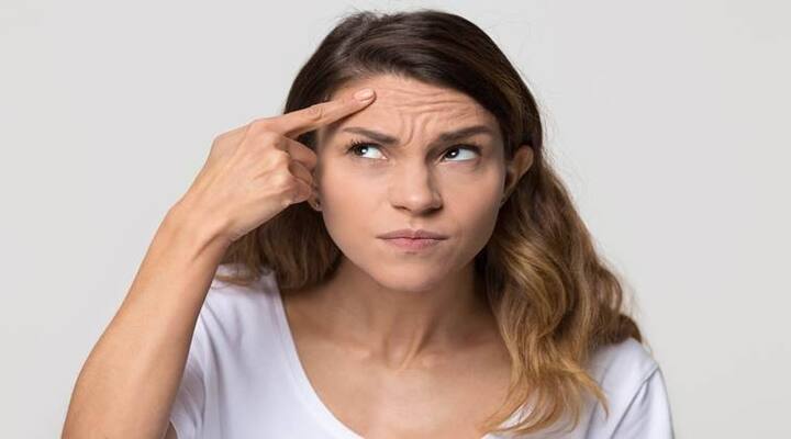 Skin Care tips: જો આપ પણ આપની ઢીલી ત્વચાથી પરેશાન છો તો આ સમસ્યાને દૂર કરવા માટે મોંઘા મોંઘા પ્રોડક્ટની જરૂર નથી પરંતુ આ સરળ ઉપાયથી ત્વચા પર કસાવ લાવી શકો છો.