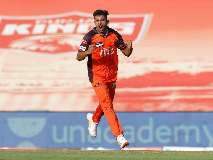 IPL 2022, PBKS vs SRH: Umran Malik Scripts History, Bowls A Triple-Wicket Maiden In Final Over IPL 2022 SRH vs PBKS: Umran Malik Scripts History, Bowls A Triple-Wicket Maiden In Final Over IPL 2022, PBKS vs SRH: Umran Malik Scripts History, Bowls A Triple-Wicket Maiden In Final Over