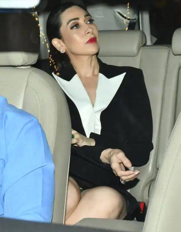 ਰਣਬੀਰ ਕਪੂਰ ਦੀ ਚਚੇਰੀ ਭੈਣ ਕਰਿਸ਼ਮਾ ਕਪੂਰ ਆਪਣੇ ਭਰਾ ਦੀ ਰਿਸੈਪਸ਼ਨ ਪਾਰਟੀ 'ਚ ਬੌਸੀ ਅੰਦਾਜ਼ 'ਚ ਪਹੁੰਚੀ।