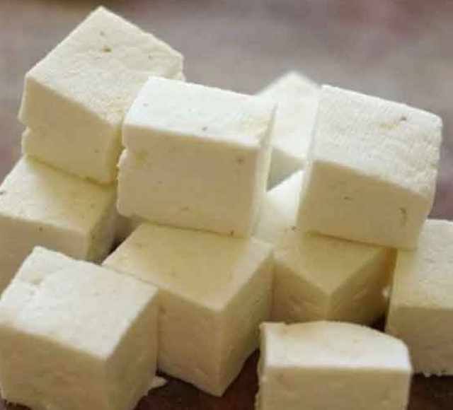 paneer for weight loss paneer recipe and health benefits of paneer health tips Weight Loss Tips : वजन कमी करण्यासाठी खा पनीर, जाणून घ्या फायदे