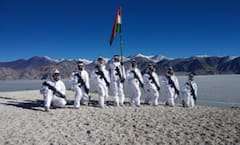 Ladakh: লাদাখে প্যাংগং লেকের কাছে চিনের মোবাইল ফোনের টাওয়ার?। Bangla News