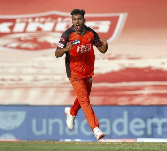 0, W, 0, W, W, W उम्रानची कमाल ओव्हर