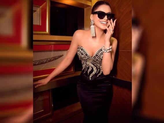 Photo: Urvashi pays tribute to Rautela