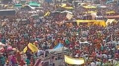 PHOTO : आई राजा उदो उदो... येरमाळ्याच्या येडेश्वरी देवीच्या यात्रेला लाखो भाविकांची गर्दी