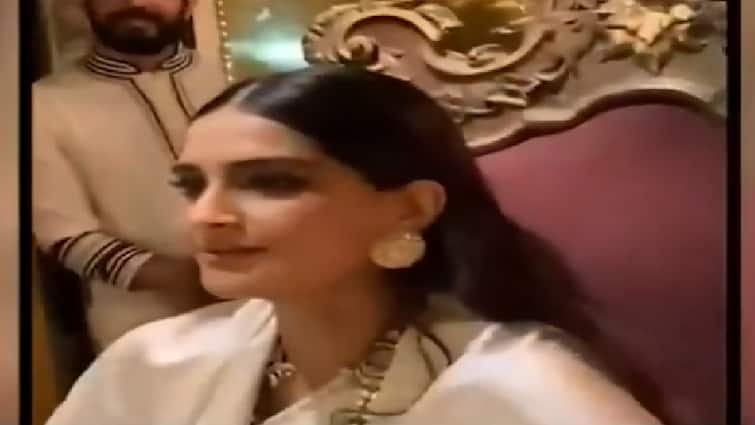 Sonam Kapoor attends fashion designer Abu Jani’s birthday party.  hot News