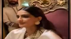 Sonam Kapoor attends Fashion Designer Abu Jani's birthday party | Hot News