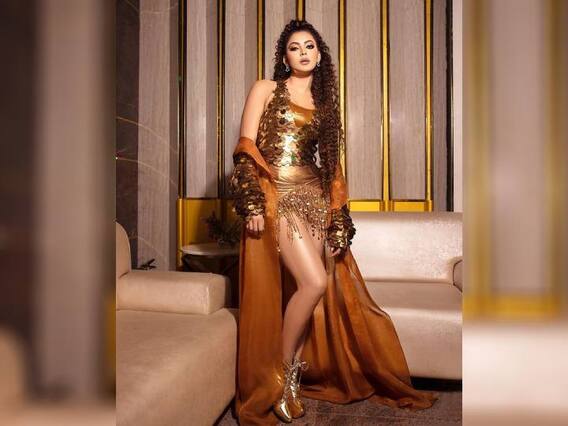 Photo: Urvashi pays tribute to Rautela