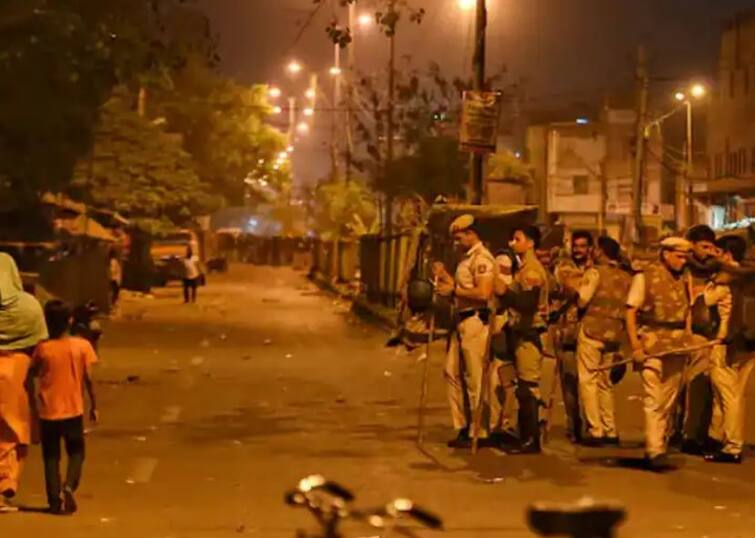delhi jahangirpuri violence 20 arrested also 2 minors caught see the accused list  Jahangirpuri Violence: અત્યાર સુધીમાં 20 ની ધરપકડ,  3 તમંચા અને 5 તલવાર મળી 
