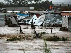 South Africa में बाढ़ ने मचाही तबाही, 400 लोगों की मौत, 40 हजार लोग बेघर