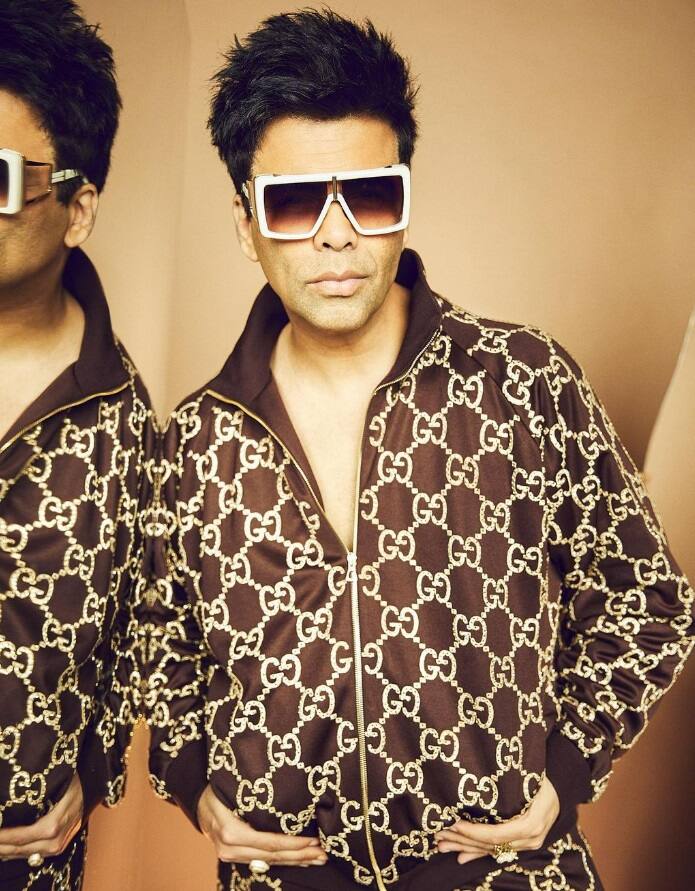 करण जौहर रियल लाइफ में काफी स्टालिश हैं, ये अक्सर उनके इंस्टाग्राम और किसी भी इवेंट में नज़र आ जाता है.