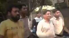 Film Pushpa के Signature Style में Jahangirpuri Violence के आरोपी ने कोर्ट में दी पेशी