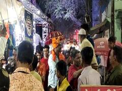 MP News: महाकाल की नगरी ने पेश की हिंदू मुस्लिम एकता की मिसाल, शोभायात्रा का जगह-जगह किया गया स्वागत