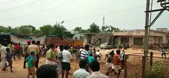 Clashes happened in Holagunda Again:కర్నూలు జిల్లా హోలగుందలో రాళ్లదాడికి దిగిన ఇరువర్గాలు| ABP Desam