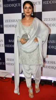 In Pics: ਬਾਬਾ ਸਿੱਦੀਕੀ ਦੀ ਇਫਤਾਰ ਪਾਰਟੀ 'ਚ ਪਹੁੰਚੀ Shehnaaz Gill, ਵ੍ਹਾਈਟ ਸੂਟ 'ਚ ਲੱਗ ਰਹੀ ਸੀ ਅਪਸਰਾ