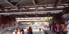 Kolkata: ভবঘুরে বৃদ্ধাকে ফিরিয়ে দেওয়ার অভিযোগ সরকারি হাসপাতালের বিরুদ্ধে, রাস্তার ধারেই চলছে চিকিৎসা