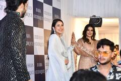 एक बार फिर शहनाज गिल की सादगी ने लूटा फैंस का दिल, बाबा सिद्दीकी की पार्टी में इस अंदाज में आईं नजर