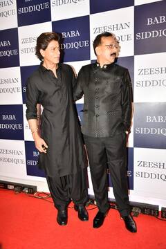 बाबा सिद्दीकी की इफ्तार पार्टी में ऑल ब्लैक लुक में छाए शाहरुख-सलमान, दिखा डैशिंग लुक